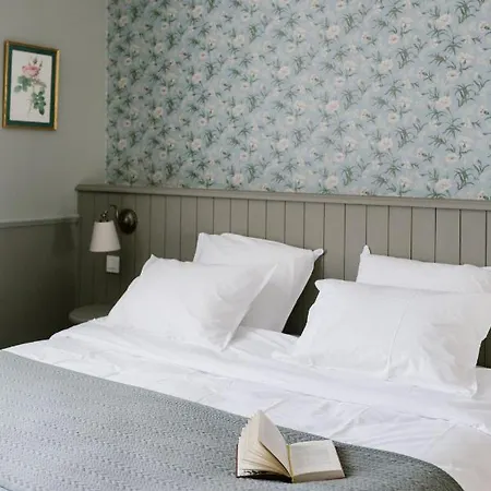 La Hotel *